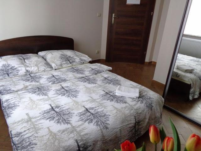 Irys 1 Apartment Tychy Ngoại thất bức ảnh