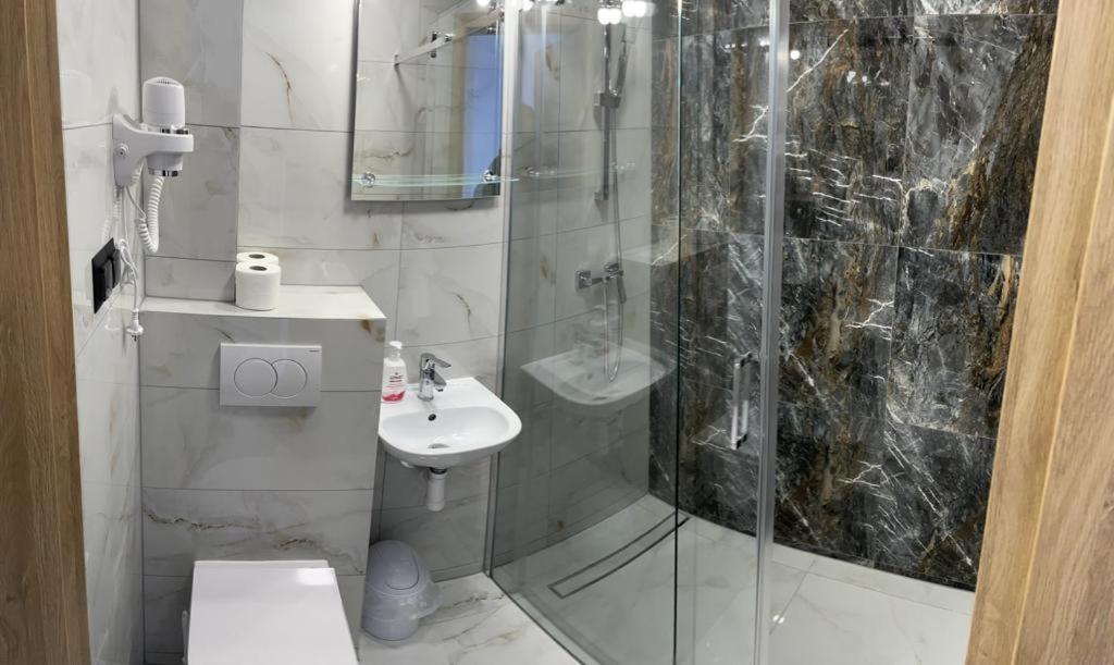 Irys 1 Apartment Tychy Ngoại thất bức ảnh