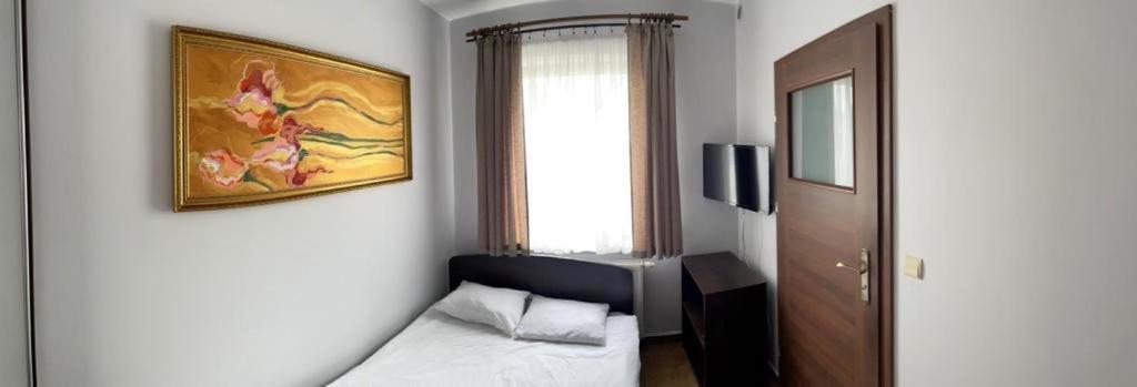 Irys 1 Apartment Tychy Ngoại thất bức ảnh